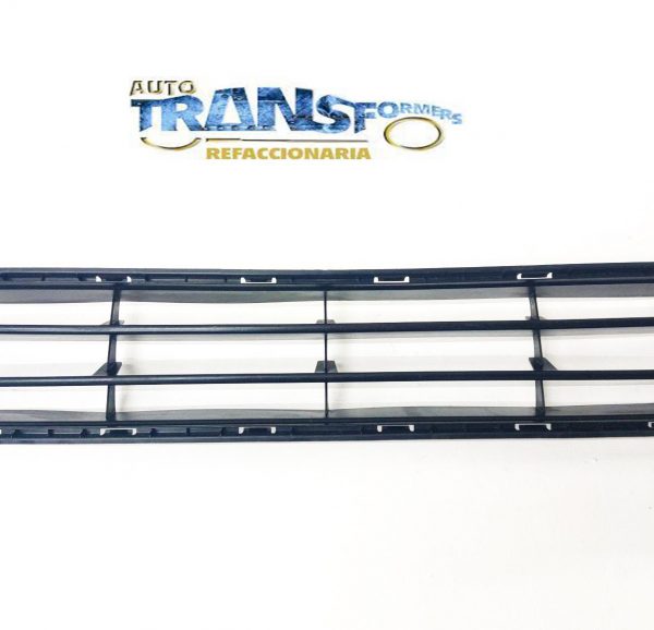 COMPRA PROTEGIDA MERCADO PAGO Rejilla Inferior Fascia Delantera Nissan Xtrail 2018-2022, esta pieza es original, se vende como se muestra, esta completa sin reparar, sus bases listas para ser instalada, sus características son las que trae originalmente, es un producto usado, original listo para instalarse, AUTOTRANSFORMERS REFACCIONARIA agradece su preferencia y lo invitamos a que antes de comprar verifique las fotografías de esta rejilla, es usada. ESTA PIEZA TIENE ENVÍO GRATIS INFORMES 2281649677