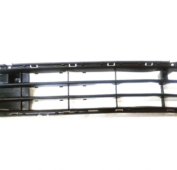 Rejilla Parrilla Inferior Mitsubishi Mirage 2016-2020 uso esta pieza es usada se vende como se muestra, su precio es muy accesible, es en color negro mate, es original, es original, de uso, se vende como se ve, autotransformers refaccionaria , agradece su preferencia, esta pieza es usada lista para instalarse
