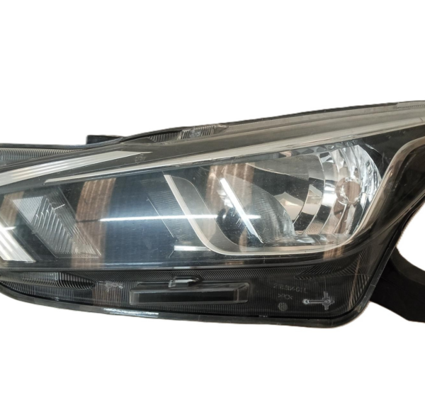 FARO VERSA MARCA HELLA USADO