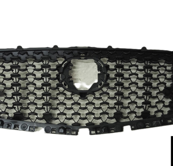 Parrilla Mazda Cx30 2019-2021 Usado negro original, esta pieza es original, es usada de la marca MAZDA, esta lista para instalarse sus bases están completas , se vende con sus tapas delanteras estas completas como se muestran en las fotografías, esta pieza se vende como se muestra , AUTOTRANSFORMERS REFACCIONARIA agradece su preferencia , esperamos su compra, su precio es muy accesibles, esta pieza es original de uso, esperamos su compra.