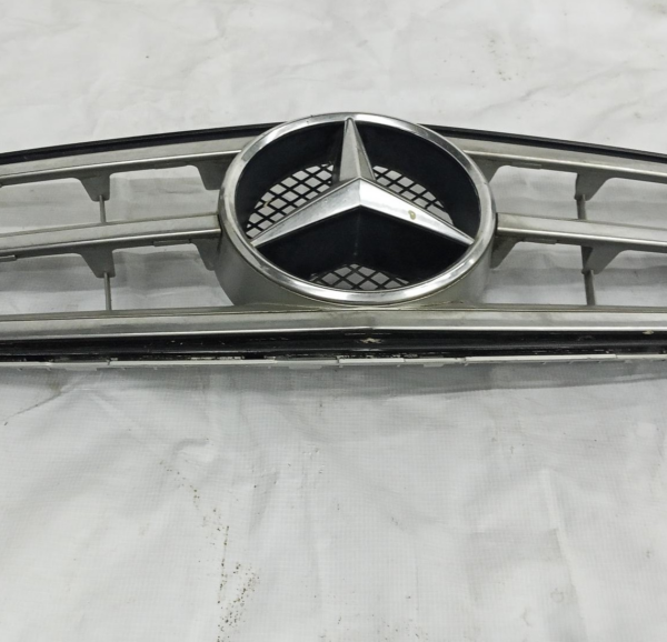 PARRILLA MERCEDES BENZ C350. 280.